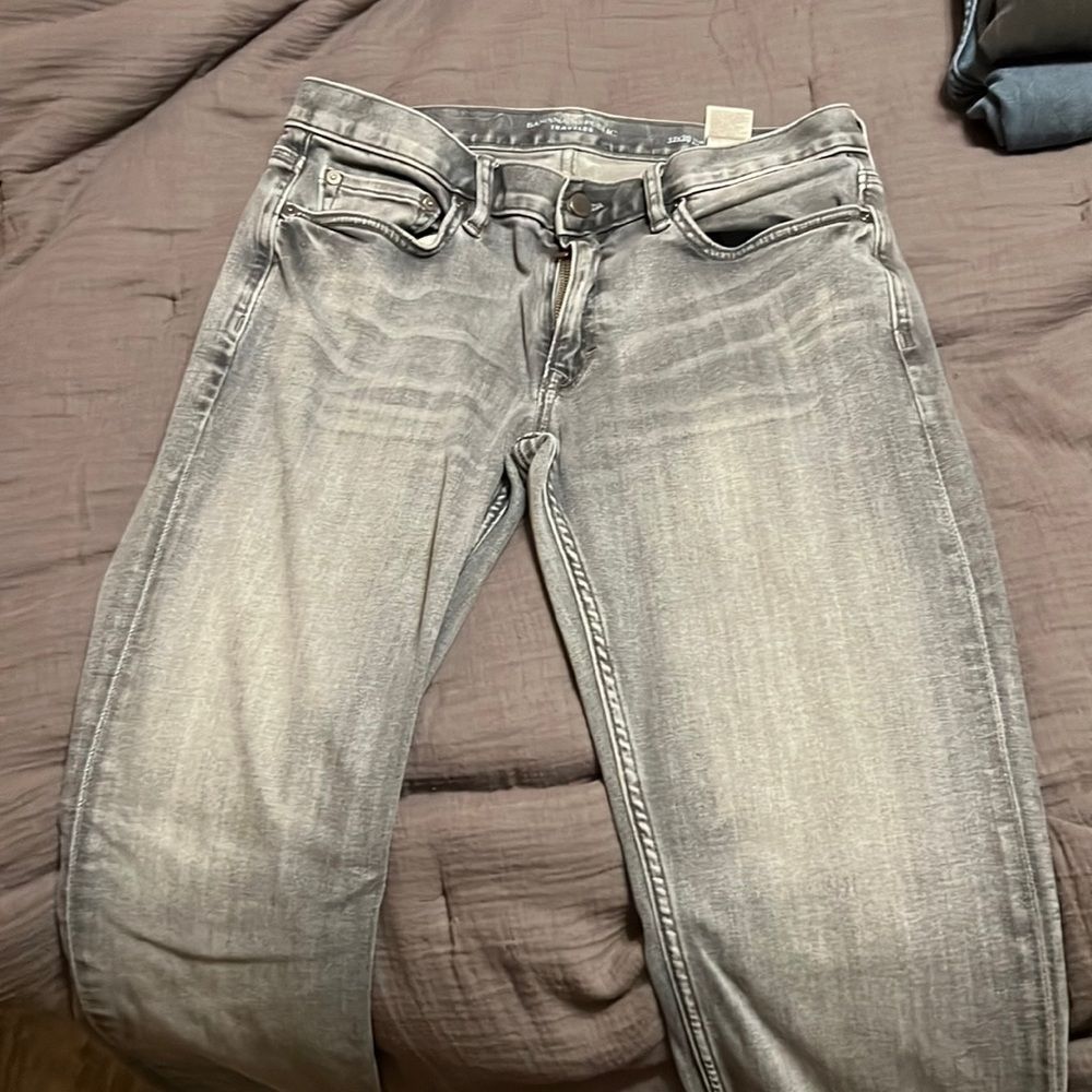 Banana republic gray traveler, jeans, size 32 waist